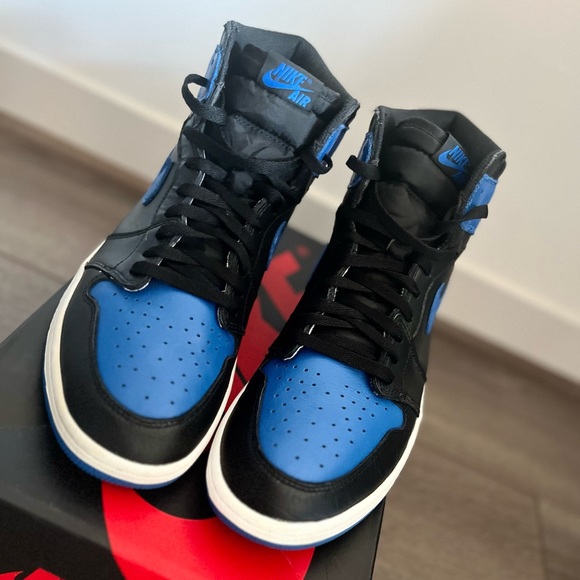 AIR JORDAN 1 RETRO HIGH OG 'Royal Blue' 🥶 - Picture 8 of 8